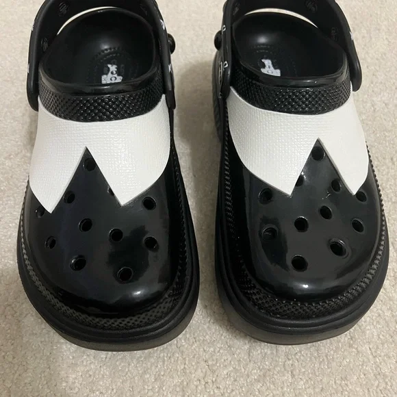 CROCS Black and White Sandals - Picture 3 of 9